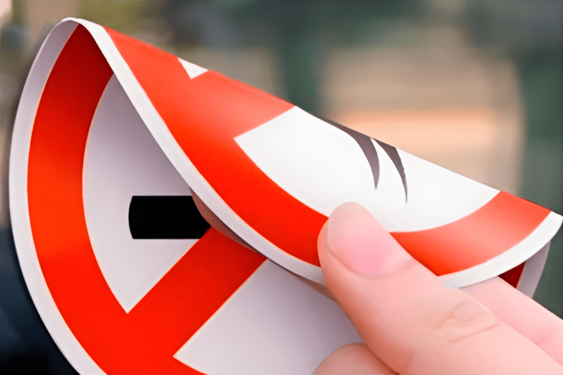 Двухсторонняя виниловая наклейка