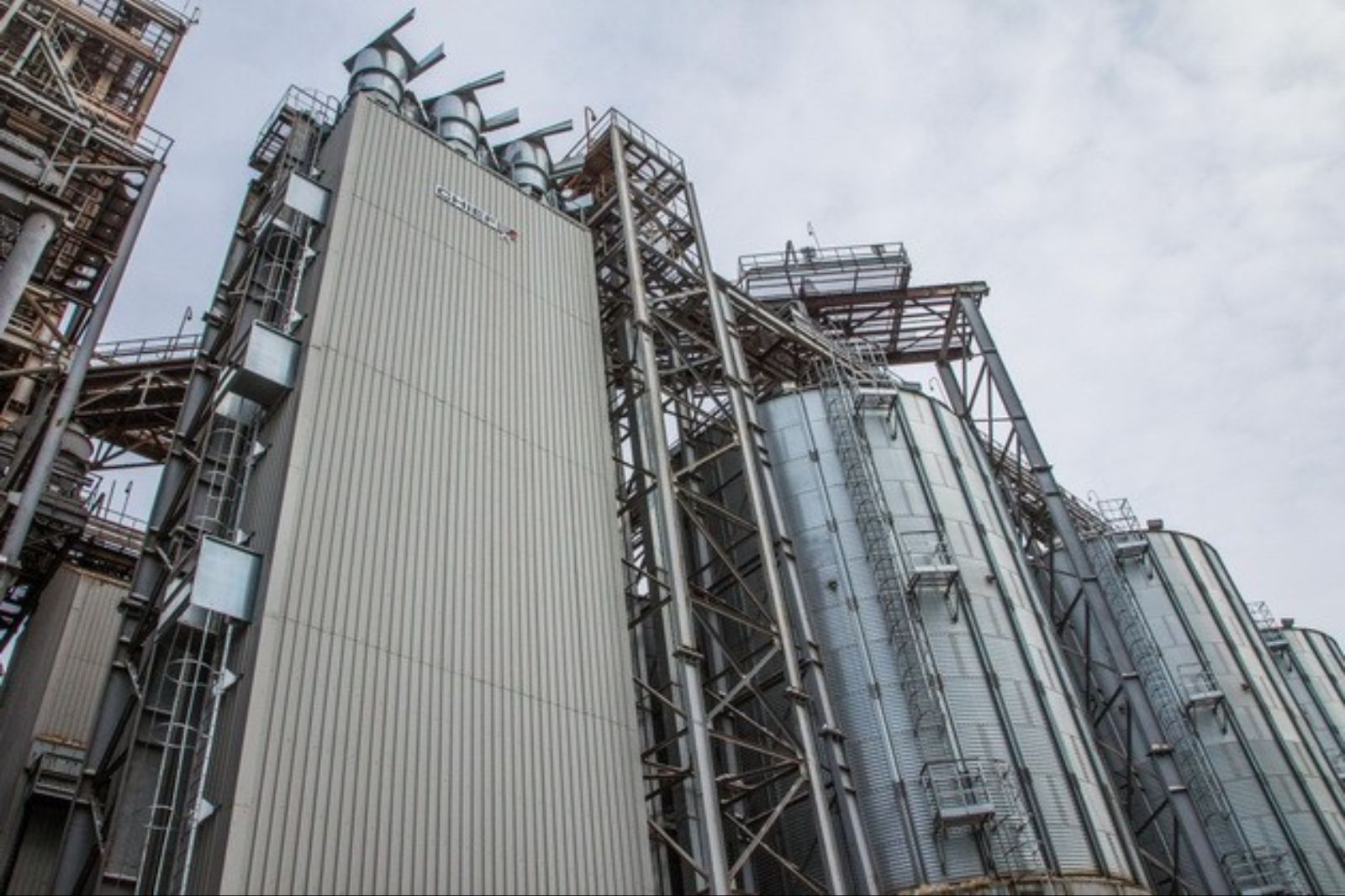 Шахтная зерносушилка CHIEF большой производительности